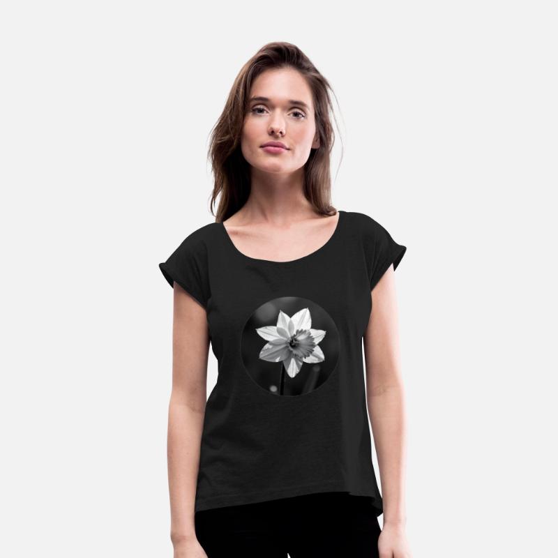 T shirt With Flower’s Bloom