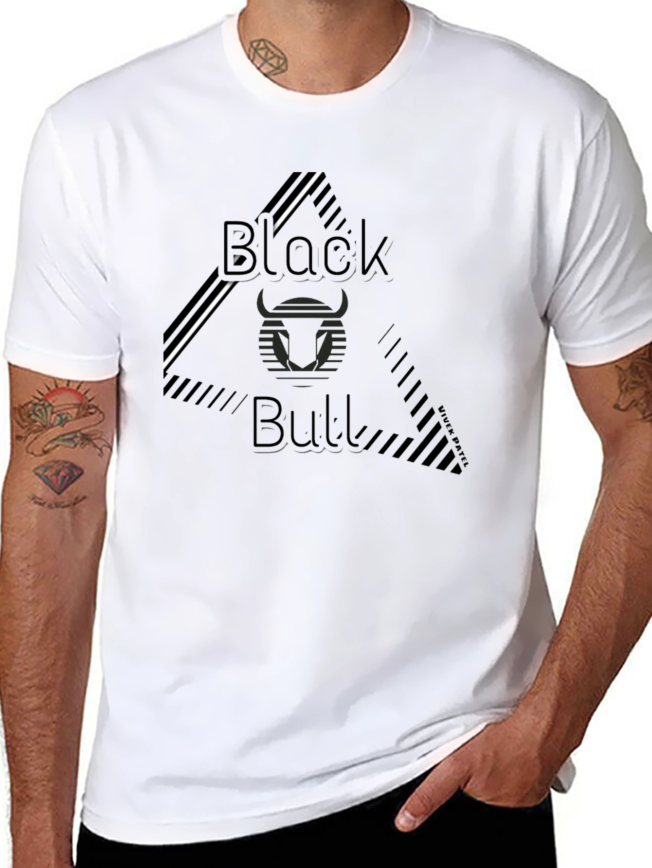 Black Bull Graphic Tee - Modern Streetwear