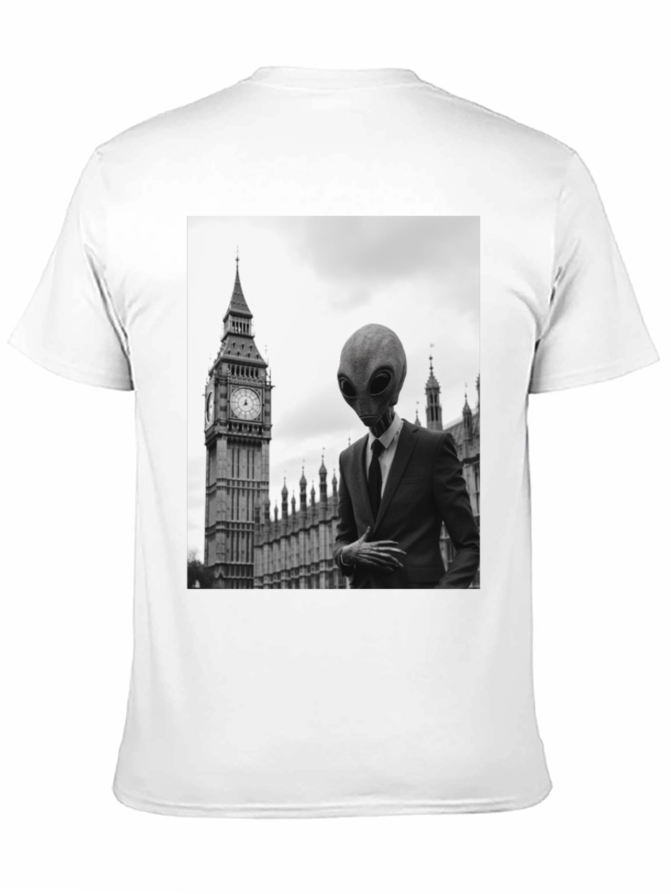 Alien in London T-Shirt - Mens Graphic Tee