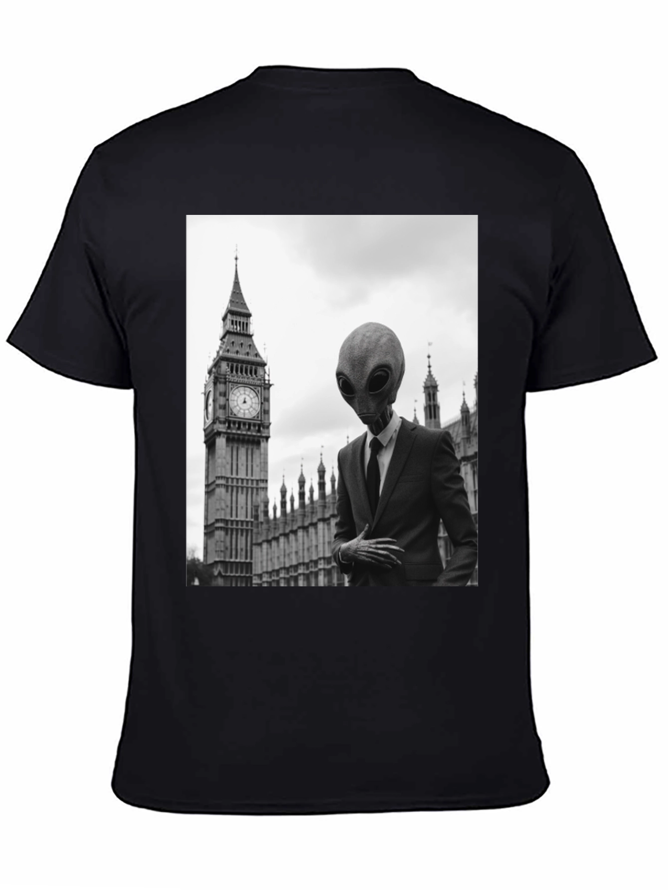 Alien in London T-Shirt - Mens Graphic Tee