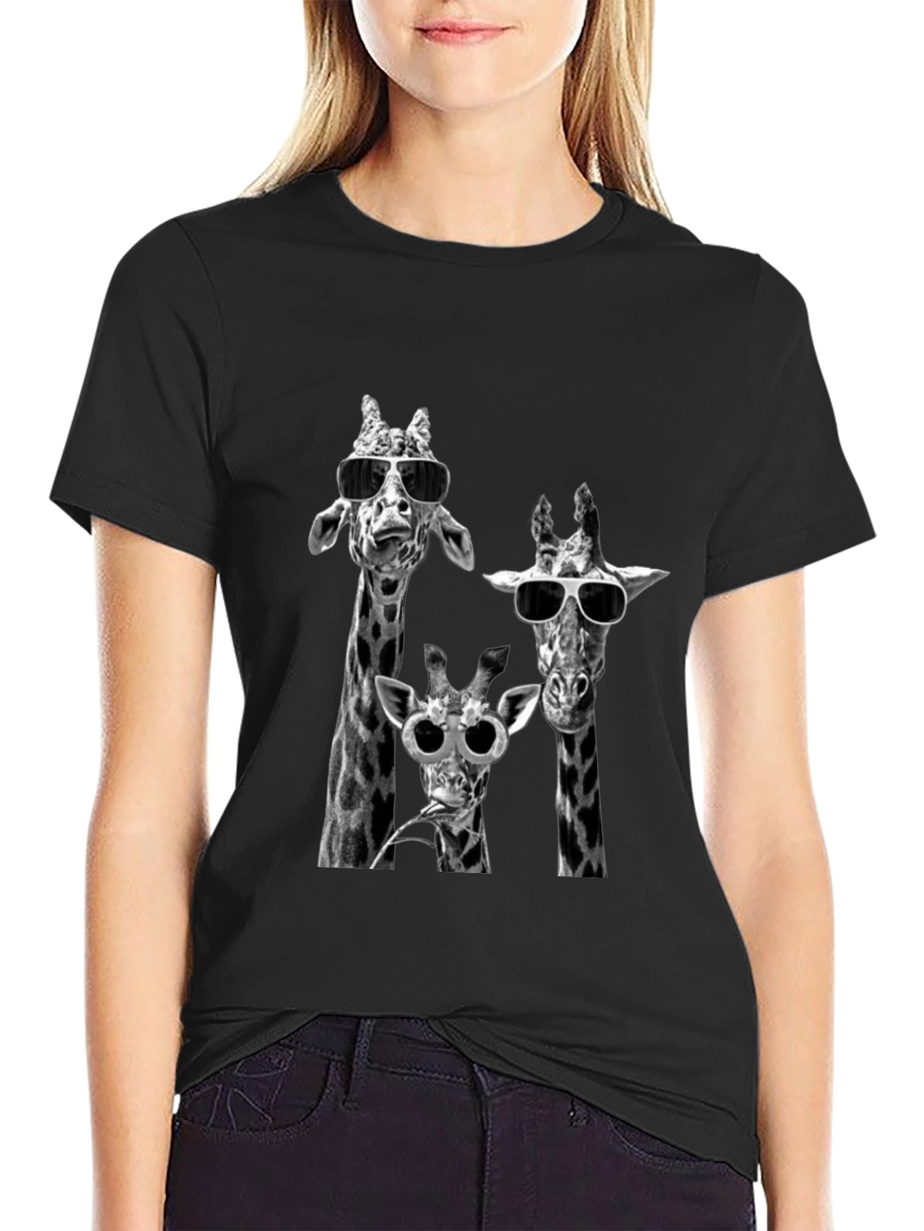 Cool Giraffes T-Shirt - Trendy Black Tee