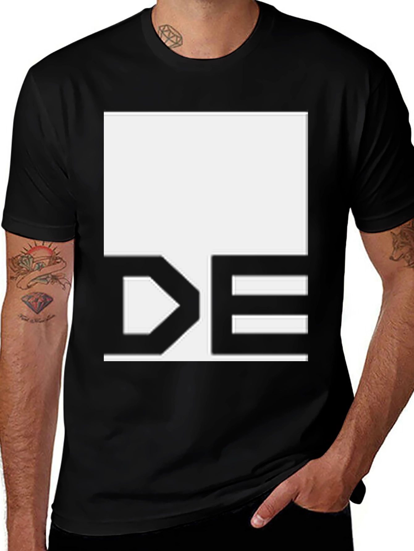 Bold Graphic Tee - DE Lettering Modern Style