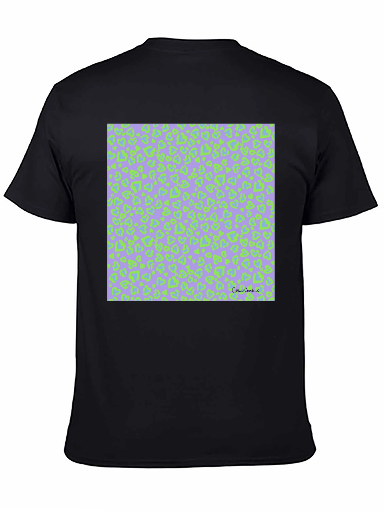 Heart Pattern T-Shirt - Trendy Graphic Tee