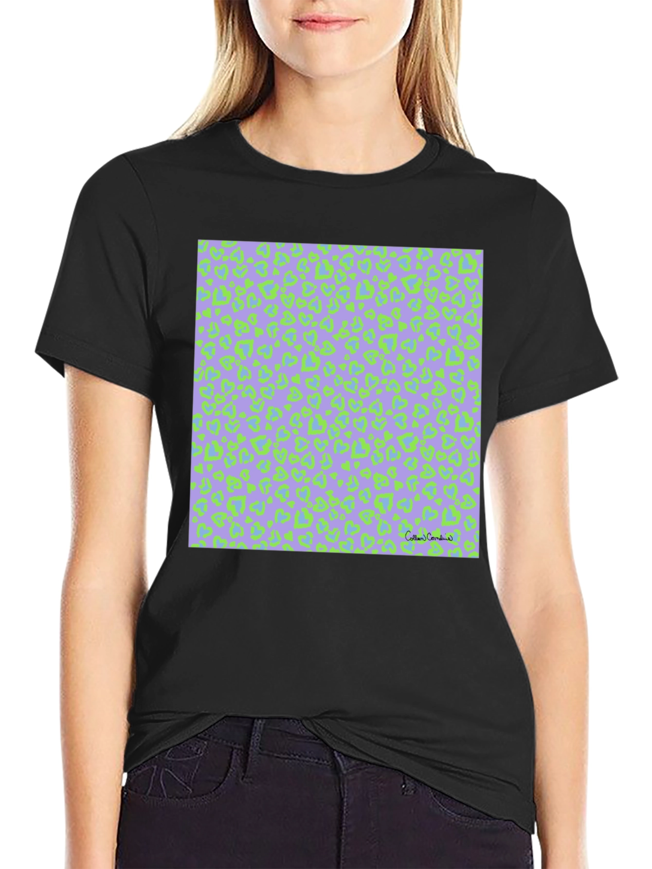 Heart Pattern T-Shirt - Trendy Graphic Tee