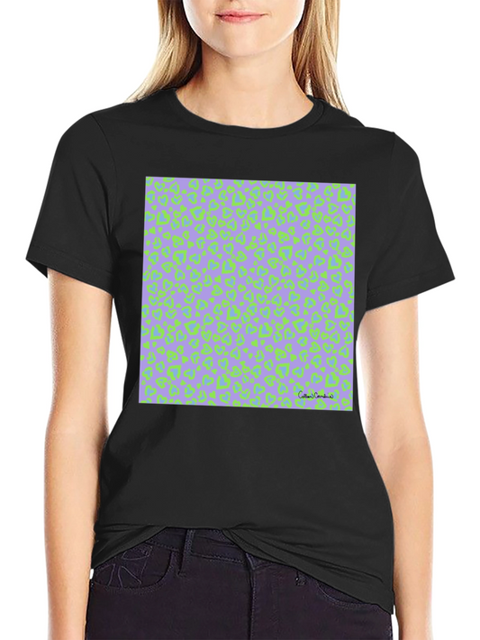 Heart Pattern T-Shirt - Trendy Graphic Tee