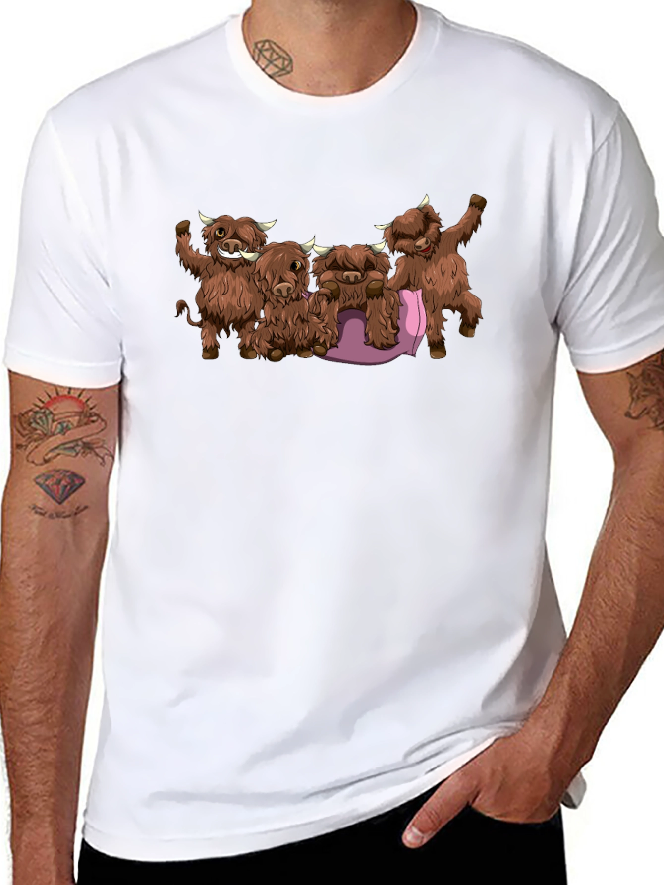 Cartoon Highland Cow Graphic Tee - Black